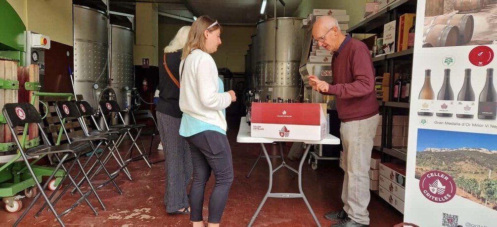 Picture 1 for Activity From Salou: wine tasting at the vineyards and pickup hotel