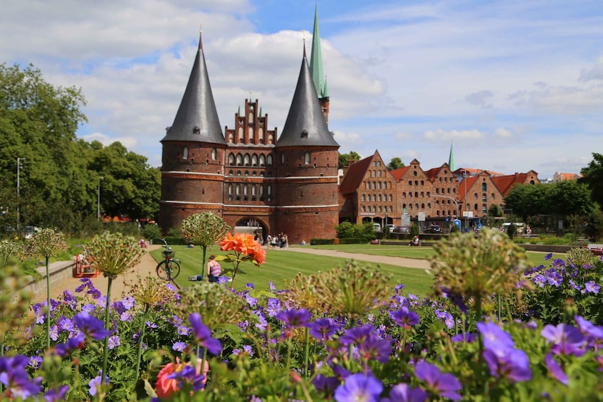 Picture 4 for Activity Lübeck: 1-Hour Splash Bus City Tour