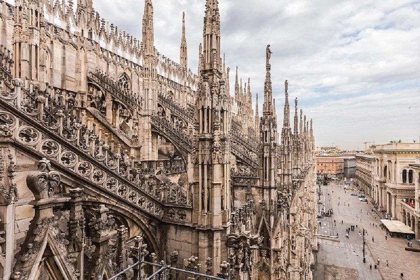 Direct access to Milan Duomo Cathedral + Rooftop Guided Tour