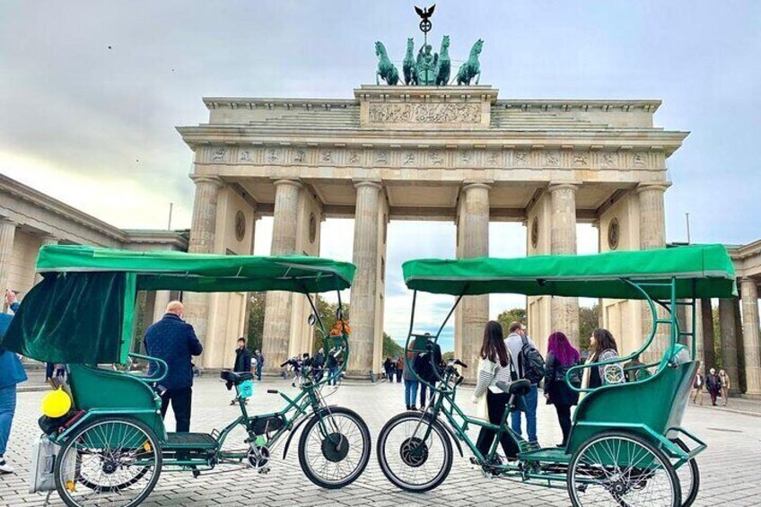 Multi Berlin Rickshaw for Groups and Famiily