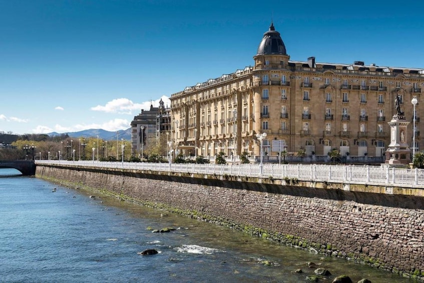 San Sebastian & Biarritz full day tour