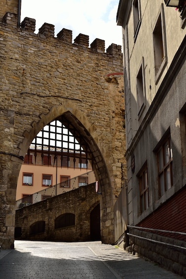 Full-Day Guided Tour of Vitoria-Gasteiz & Basque Country