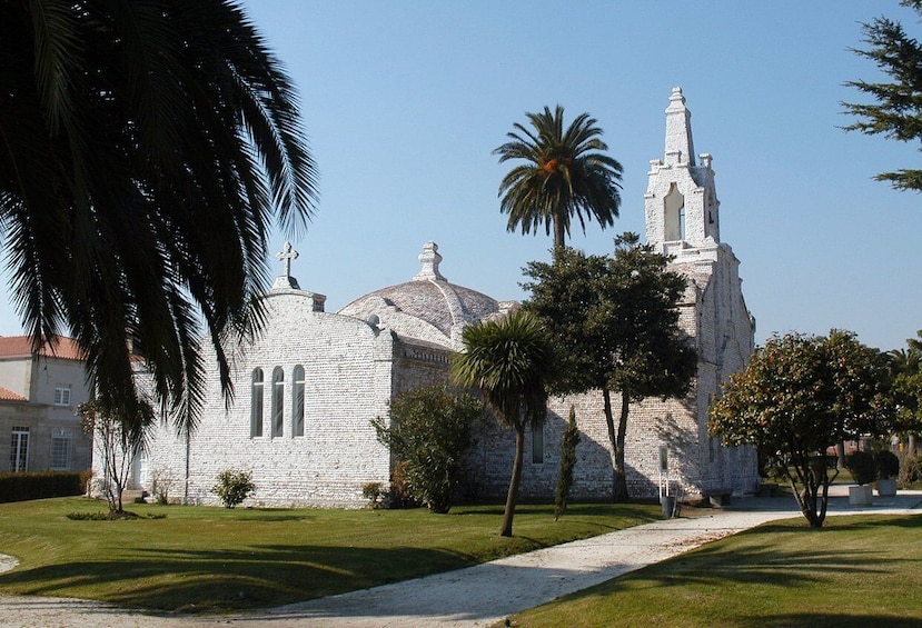 Picture 4 for Activity From Santiago: Tour to Rias Baixas with Boat, Seafood & Wine