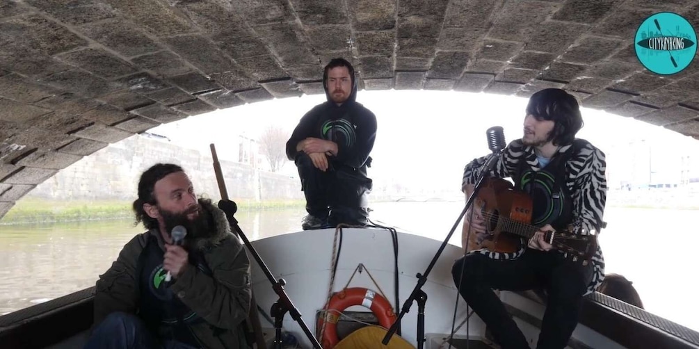 Picture 1 for Activity Dublin: Music Under the Bridges Kayaking Tour