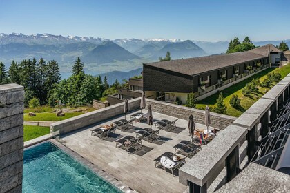 Mount Rigi: Dagskort med mineralbad og spa-daginngang