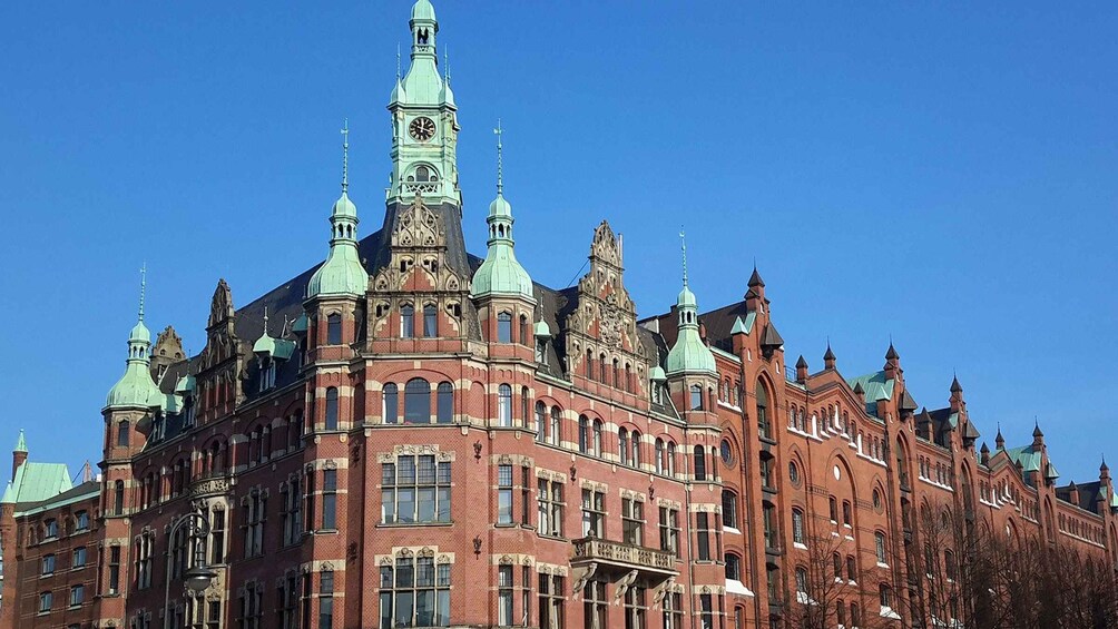 Hamburg: Speicherstadt and Hafencity Guided Tour