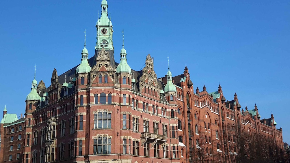 Hamburg: Speicherstadt and Hafencity Guided Tour