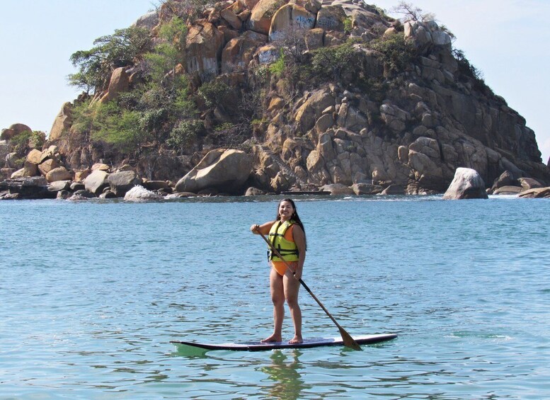 Picture 7 for Activity Acapulco Bay 1-Hour Paddle Boarding