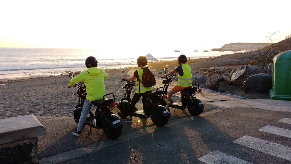 Picture 10 for Activity Maspalomas: 2-Seater Chopper E-Scooter Rental