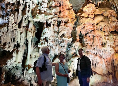 贝尔格莱德：东部最佳之旅（雷萨瓦洞穴和利斯内瀑布）