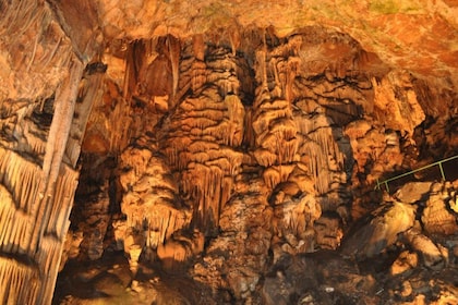 Från Sofia: Tur till Saeva Dupka och Ledenikas grottor