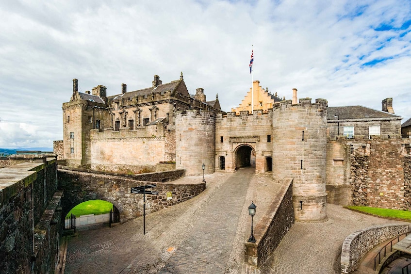 Picture 2 for Activity Stirling Castle: Skip-the-Line Guided Tour in Spanish