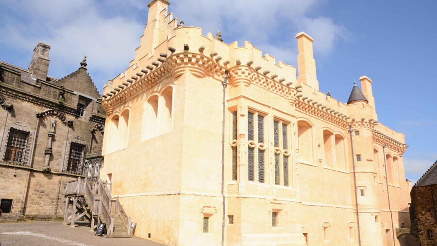 Stirling Castle: Skip-the-Line Guided Tour in Spanish