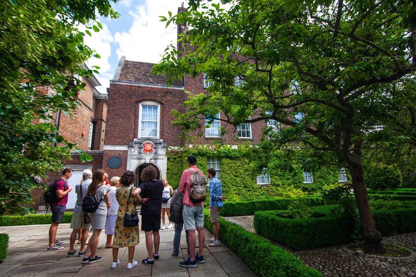 Cambridge: 2-Hour Private University Walking Tour