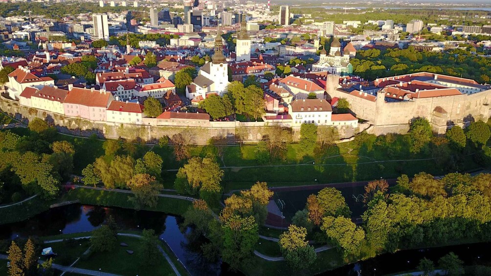 Tallinn: Half-Day City Tour