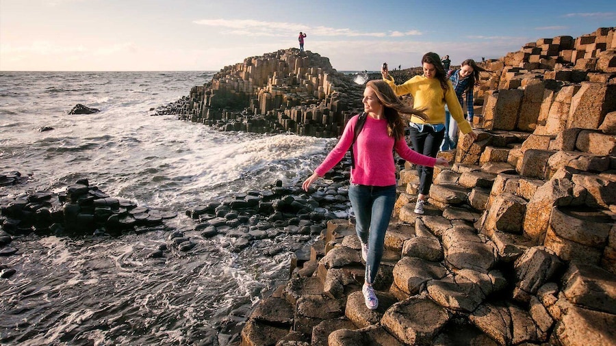 From Belfast: Giant's Causeway Guided Day Tour