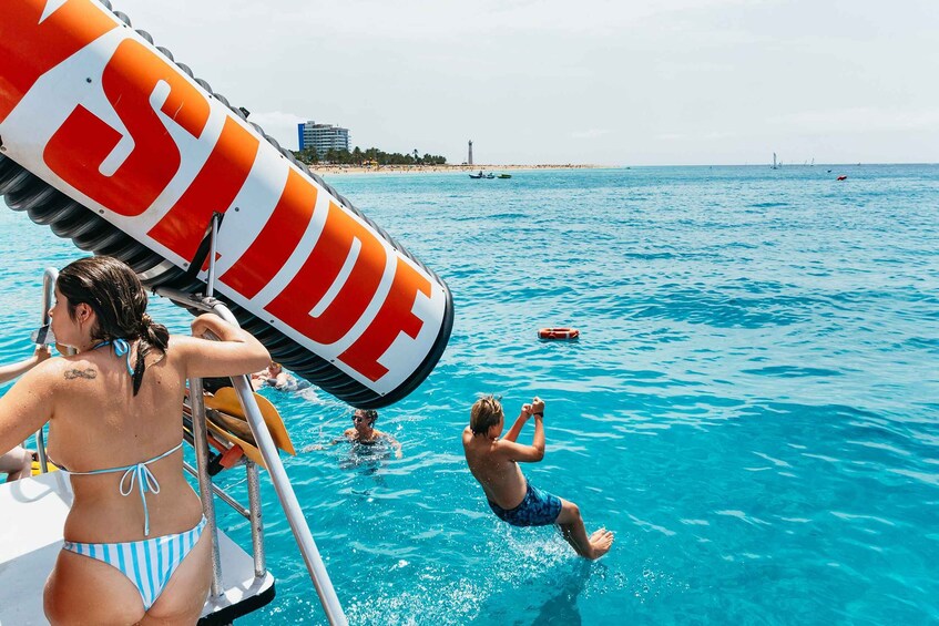 Picture 16 for Activity Fuerteventura: Glass Bottom Boat Cruise with Lunch & Drinks