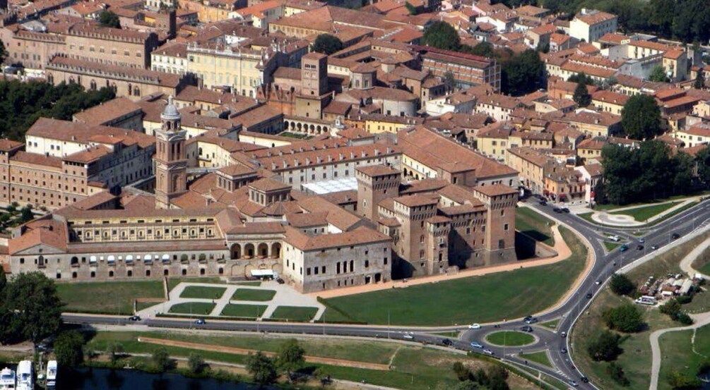 Picture 8 for Activity Mantova City Center and Ducal Palace: 3-Hour Guided Tour