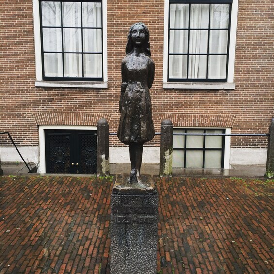 Picture 3 for Activity Jordaan, Anne Frank and Leidseplein tour in English