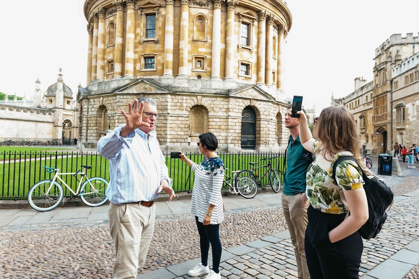 Picture 10 for Activity Oxford: University and City Walking Tour