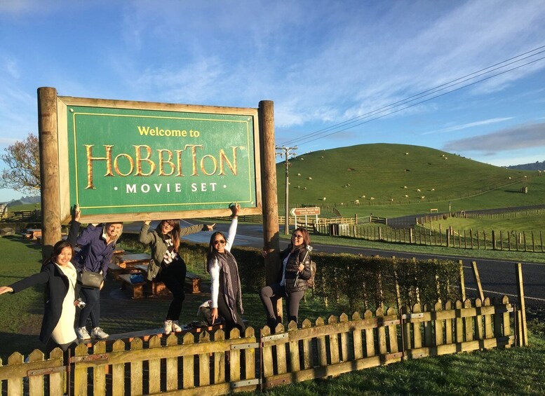 Picture 9 for Activity Auckland: Hobbiton and Rotorua with Te Puia Tour