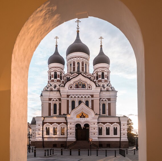 Picture 2 for Activity Tallinn: Old Town Tour with Bog Walk