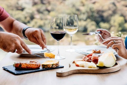 Oporto: Excursión de un día en barco, tren y almuerzo por el Valle del Duer...