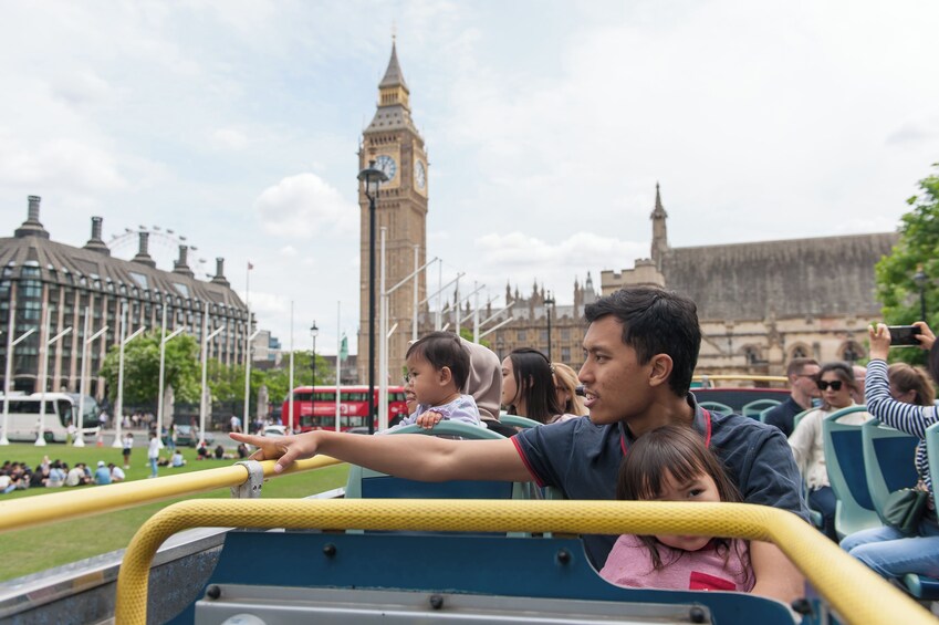 Tootbus London Discovery Hop-on Hop-off Bus Tour