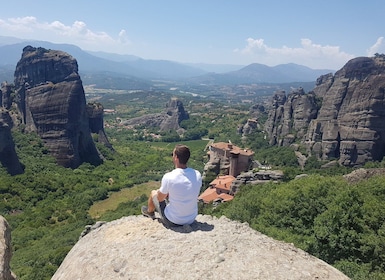 Von Thessaloniki aus: Zugfahrt nach Meteora & Klostertour