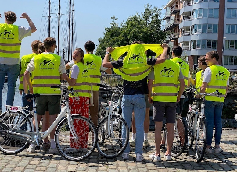 Picture 6 for Activity Antwerp: City Highlights Guided Bike Tour