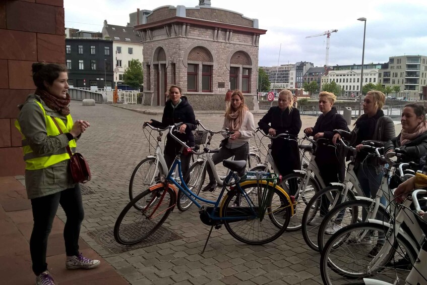 Picture 7 for Activity Antwerp: City Highlights Group Bike Tour with a Guide