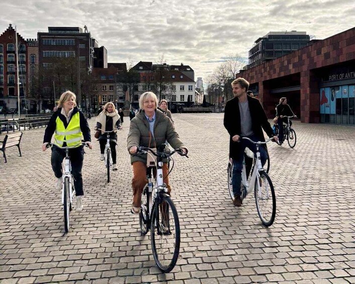 Picture 2 for Activity Antwerp: City Highlights Guided Bike Tour