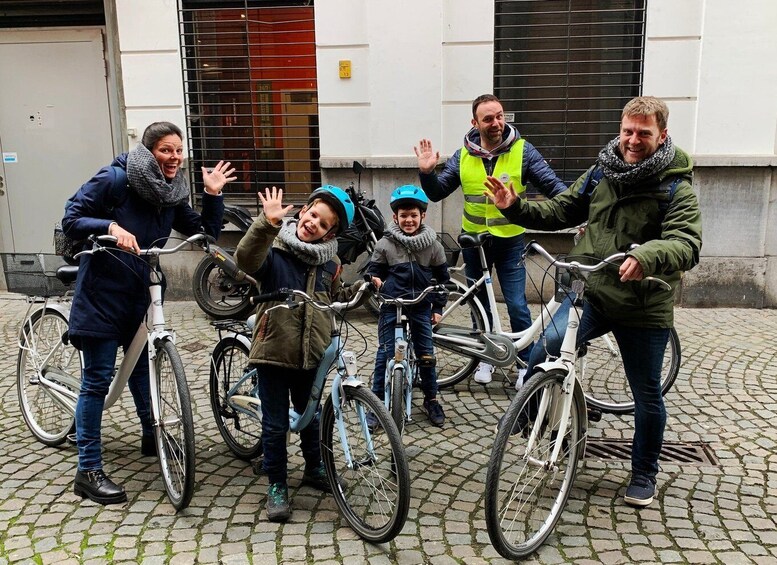 Picture 4 for Activity Antwerp: City Highlights Group Bike Tour with a Guide