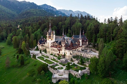 Depuis Bucarest : Excursion d'une journée à Sinaia