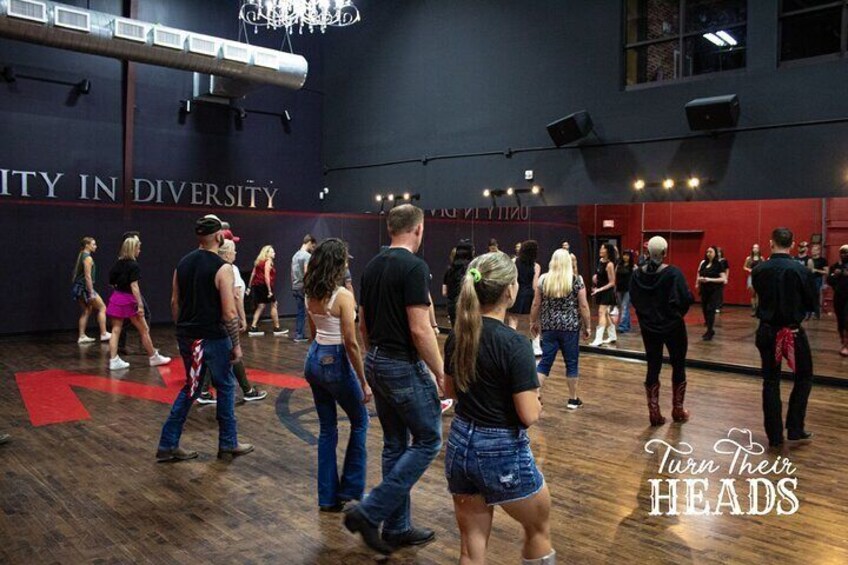 Fun Beginner Line Dance Lesson in Nashville