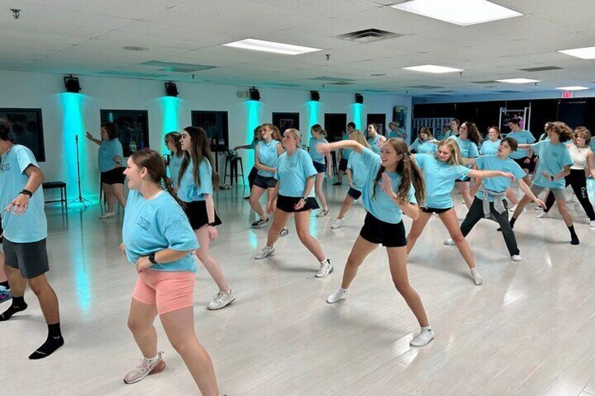 Fun Beginner Line Dance Lesson in Nashville