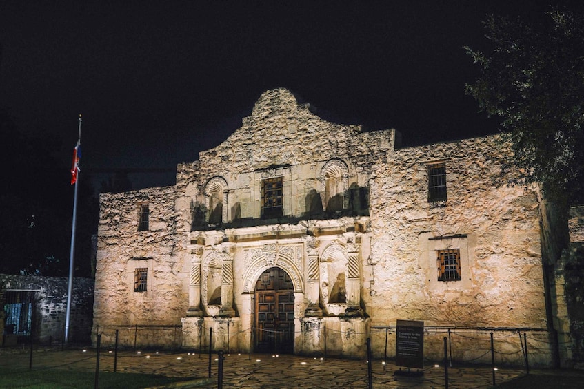 Picture 14 for Activity San Antonio: Haunted Walking Ghost Tour