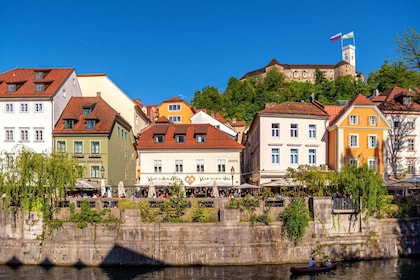 Ljubljana : Promenade guidée et trajet en funiculaire jusqu'au château de L...