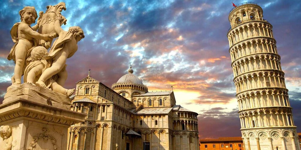 Picture 2 for Activity Pisa: Private Sightseeing Tour with Duomo & Tower Entry