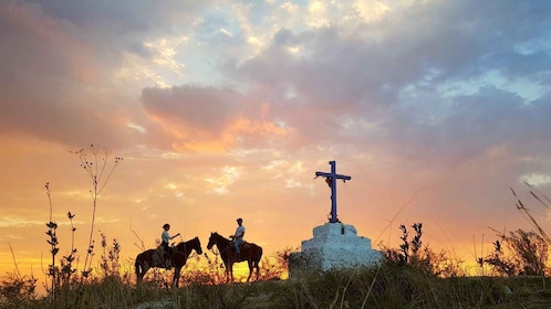 San Miguel: Romantic Horseback Riding at Sunset