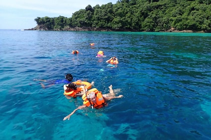 Koh Lanta: Adventure Sea Tour to Koh Rok and Koh Haa