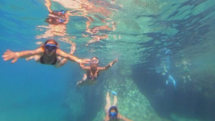 Snorkeling Tour Sazan Island & Karaburun 360 Experience