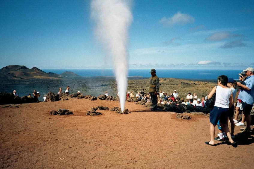 Picture 4 for Activity Lanzarote: Timanfaya National Park and La Geria Day Tour