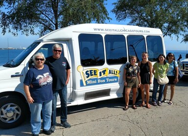 Chicago: Tur Minibus Kota dengan Pesiar Arsitektur Opsional