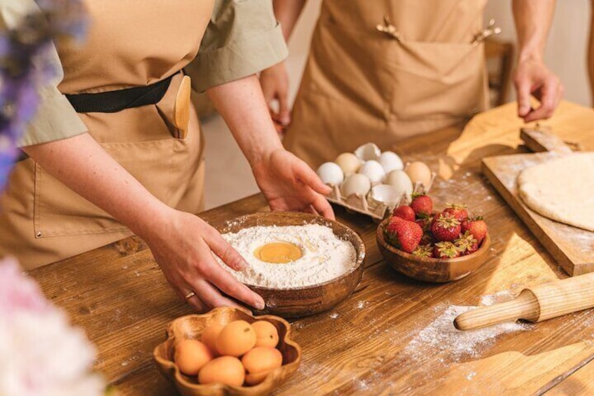 Hong Kong Cultural Experience: Making Traditional Snacks