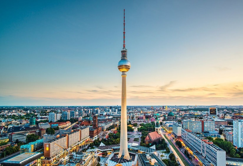 Picture 1 for Activity Berlin: Mitte Culinary Food Tour