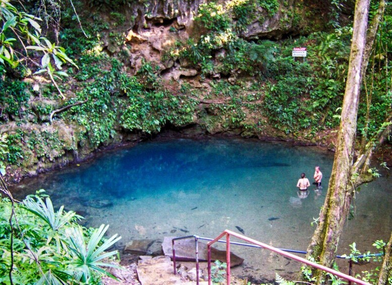 Picture 1 for Activity San Ignacio: Crystal Cave & Blue Hole National Park + Lunch