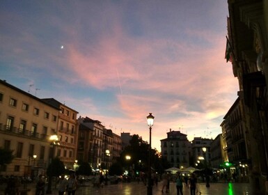 格拉納達：鮮為人知的阿爾拜辛夜景之旅