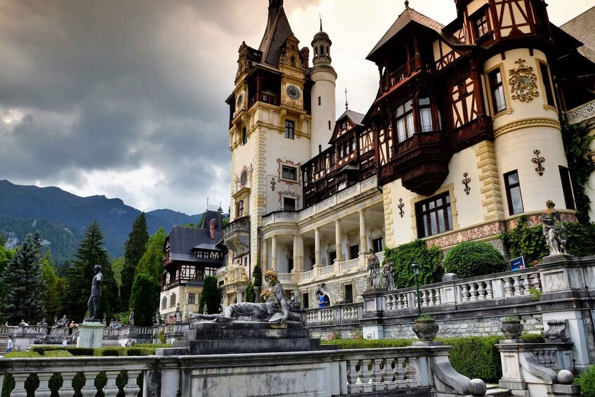 Picture 1 for Activity Sinaia: Peleș Castle Tour with An Expert Guide