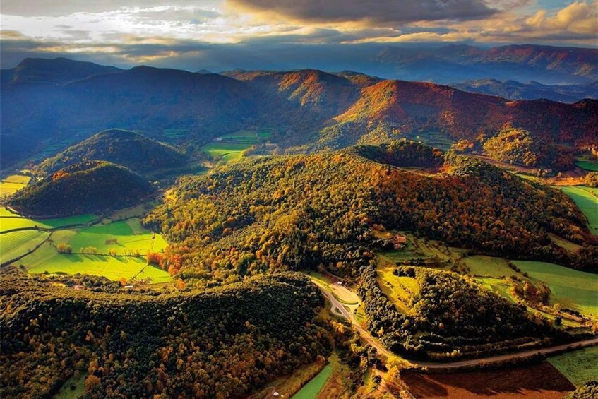 Girona: Volcano Area, Besalú, and Banyoles Lake Tour